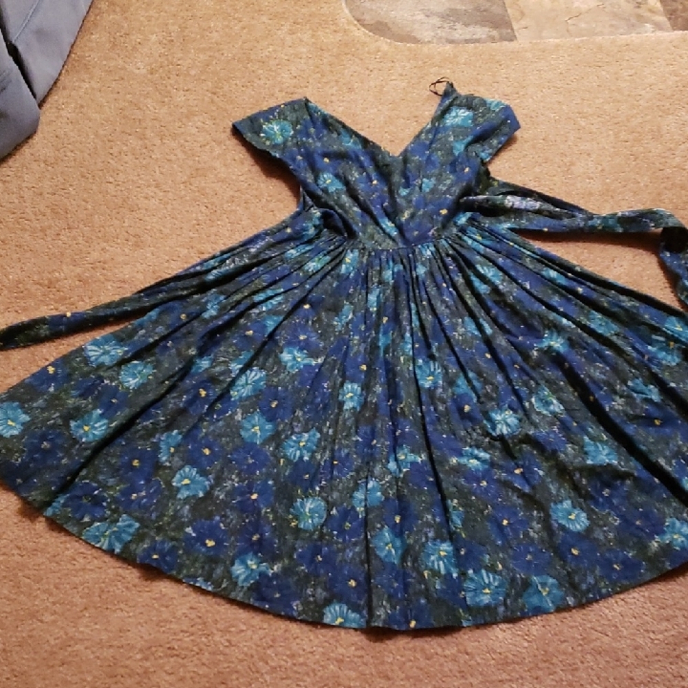 Vtg Vintage 1950s Jerry Gilden Spectator Floral V-Neck Midi Dress in Navy Blue